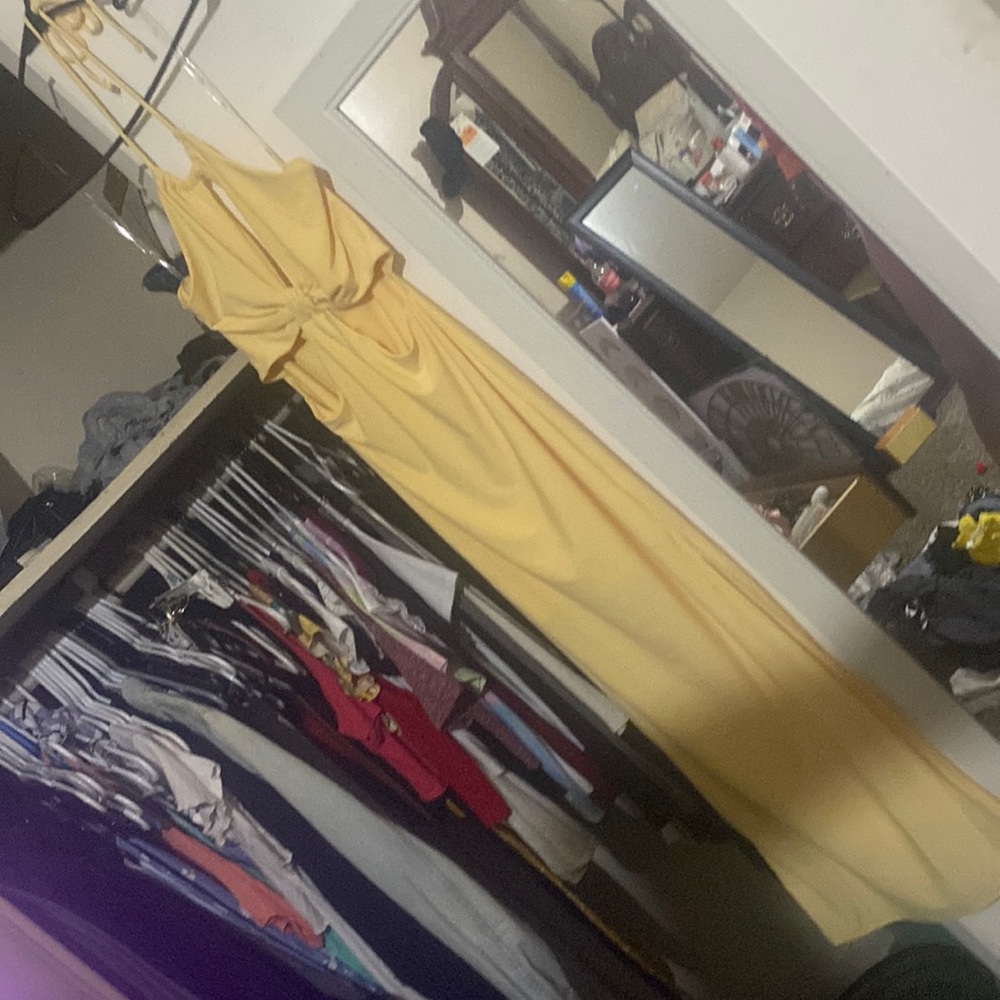 Yellow size small NWT NEVERWORN HALTER STYLE DRESS with cutouts